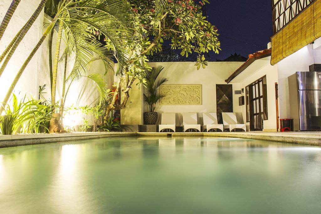 Villa Gardenia Seminyak Exteriör bild